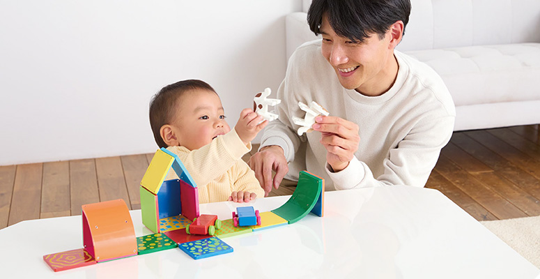 1歳のファミリーピタゴラス | おもちゃ-ピタゴラス・ブロック | 乳幼児